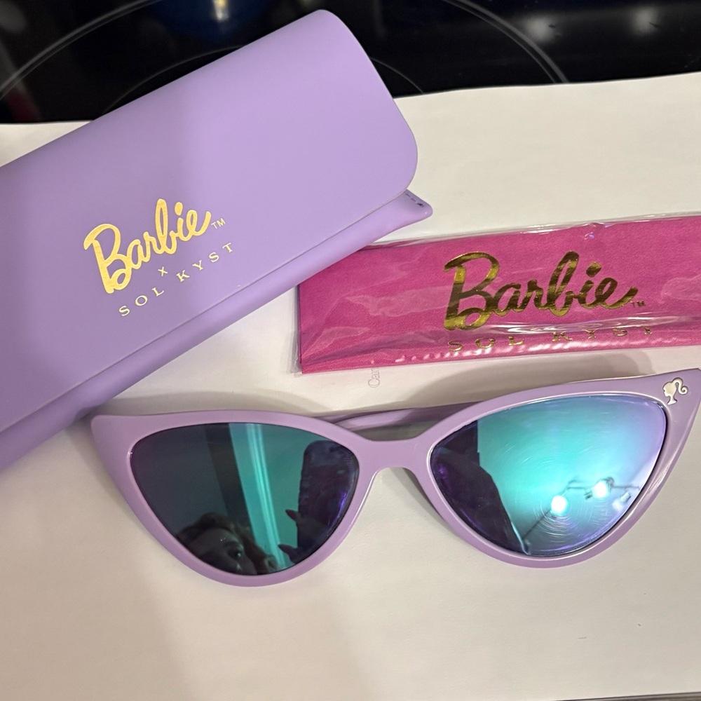 Purple Cat-Eye Sunglasses
